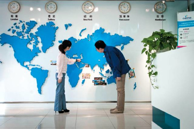 在線旅企線上爭流量、線下搶門店，傳統旅行社能否避免被“圍剿”？